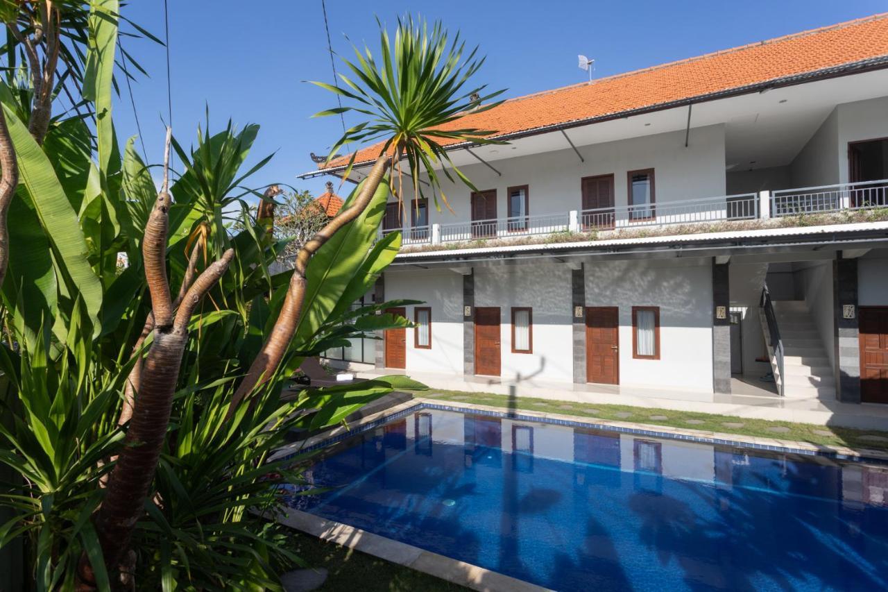 Cempaka Mas Guest House Canggu Exterior photo