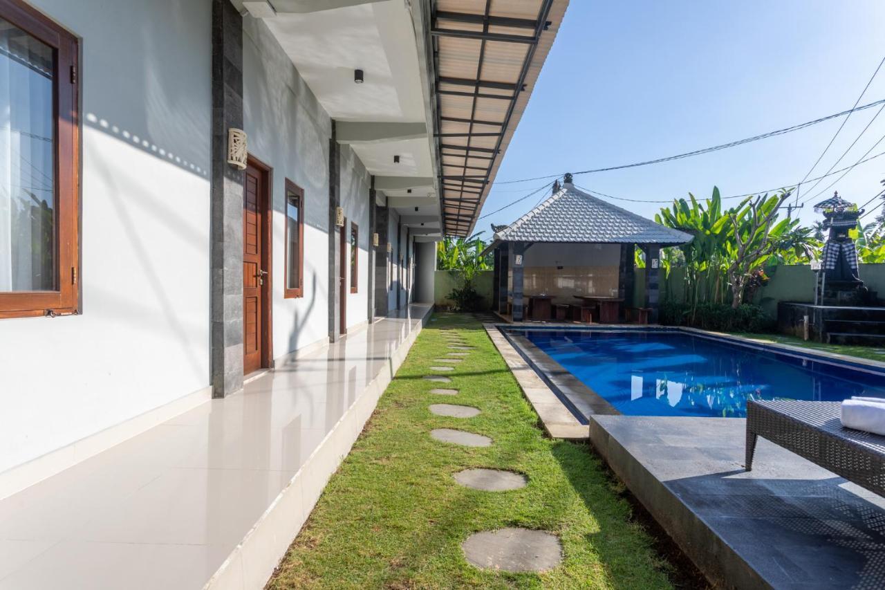 Cempaka Mas Guest House Canggu Exterior photo